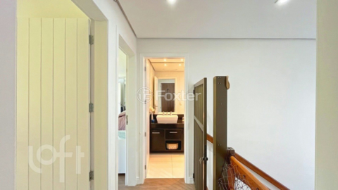 Image 32 - 853817