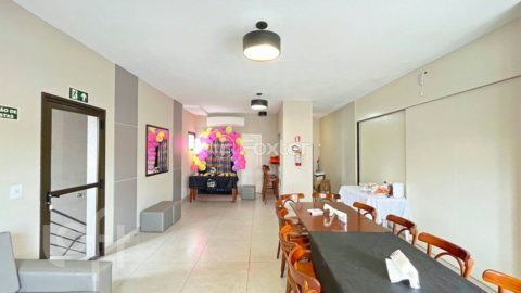 Image 39 - 853858