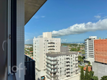 Image 10 - 853886
