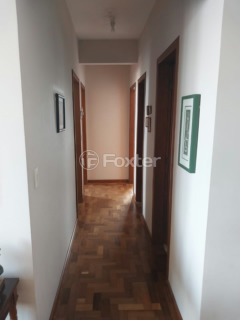 Image 7 - 854075