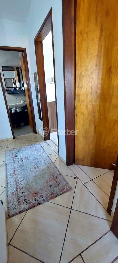 Image 8 - 854282
