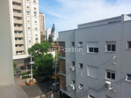Image 4 - 854491