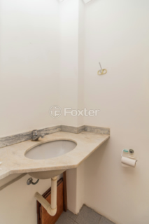 Image 6 - 854547