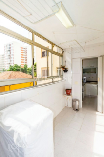 Image 7 - 854668