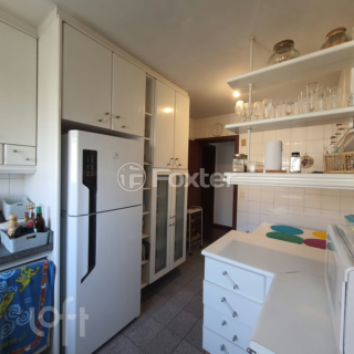 Image 8 - 854789