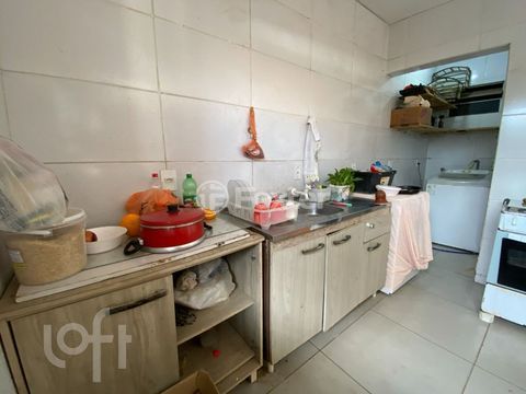 Image 5 - 854984