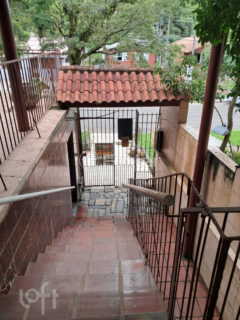 Image 1 - 855029