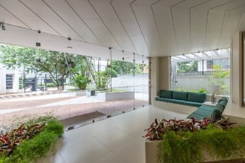 Image 16 - 855225