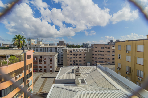 Image 8 - 855272