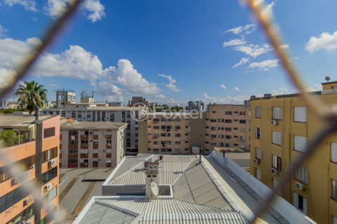 Image 29 - 855272
