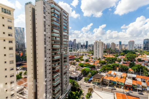 Image 8 - 855293