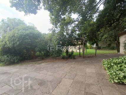 Image 10 - 855323