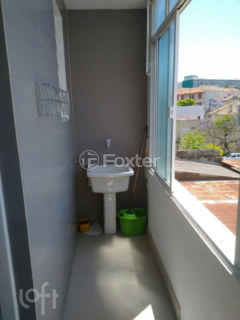 Image 8 - 855381