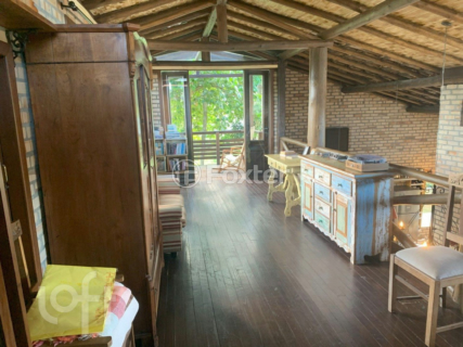 Image 13 - 855422