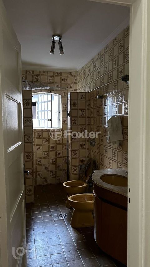 Image 5 - 855652