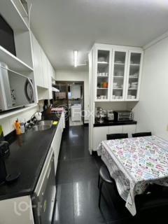 Image 4 - 855673