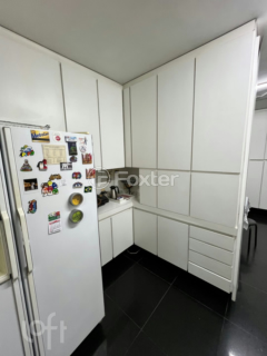 Image 6 - 855673