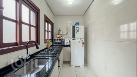 Image 19 - 855698