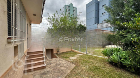 Image 3 - 855738