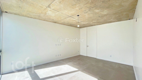 Image 8 - 855795