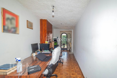 Image 37 - 855797