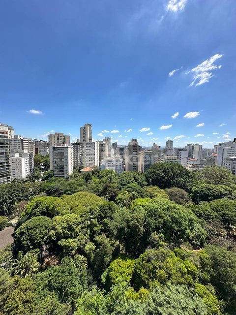 Image 5 - 855811