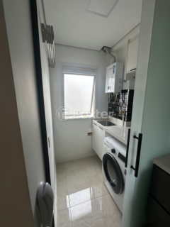 Image 9 - 855888