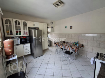Image 7 - 855934