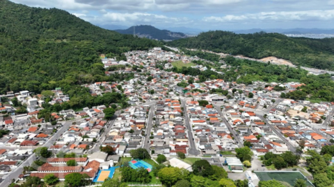 Image 27 - 856102