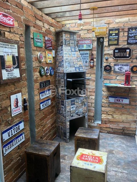 Image 8 - 856104