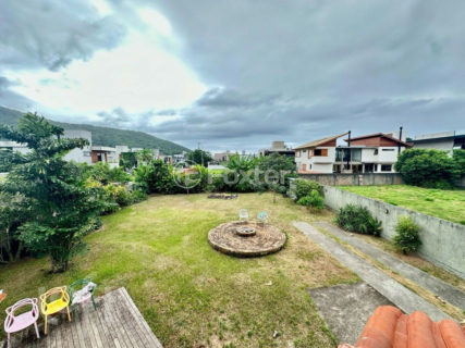 Image 17 - 856150