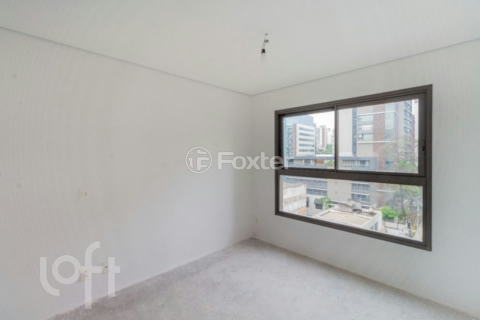 Image 7 - 856192