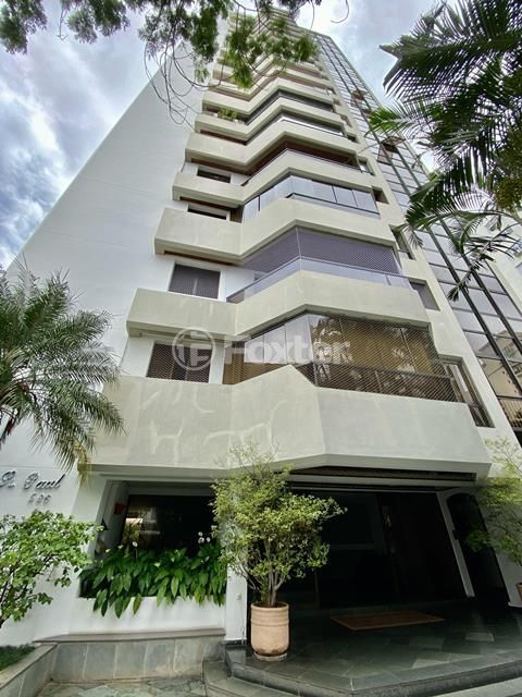 Image 25 - 856285