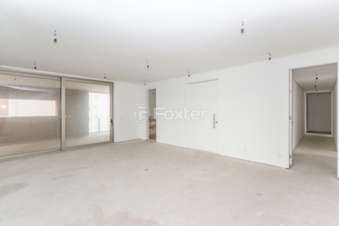 Image 3 - 856350
