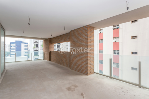 Image 9 - 856350