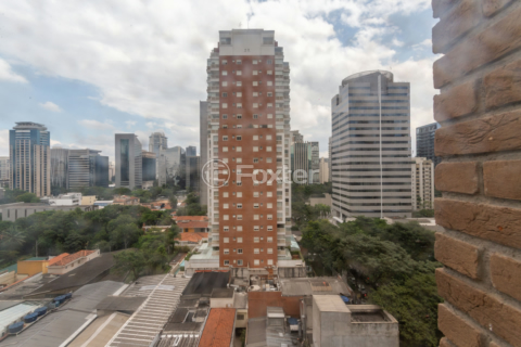Image 25 - 856350
