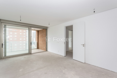 Image 39 - 856350