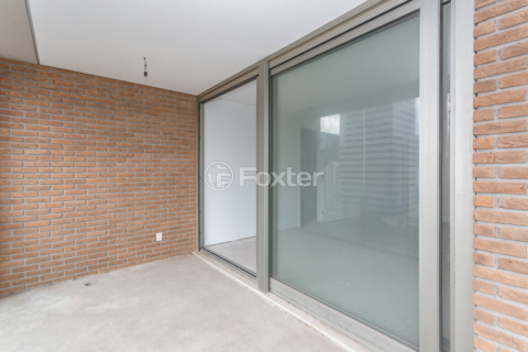 Image 44 - 856350