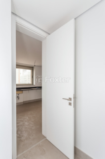 Image 66 - 856350