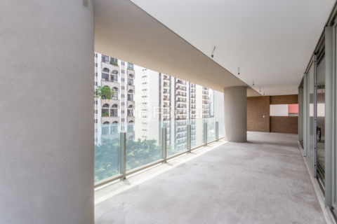 Image 3 - 856351
