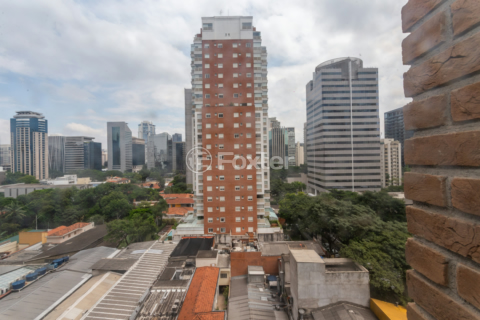 Image 24 - 856351