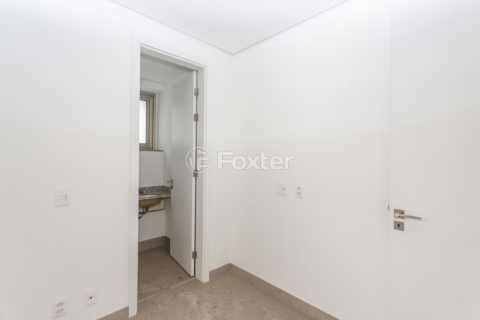 Image 71 - 856351
