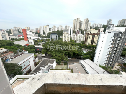 Image 9 - 856472