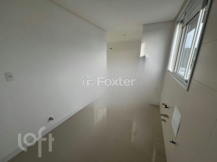 Image 7 - 856490
