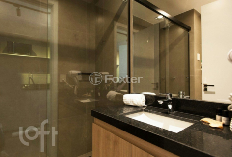 Image 7 - 856555
