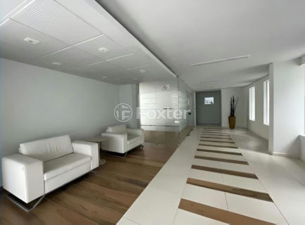 Image 21 - 856681