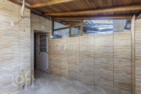 Image 8 - 856777