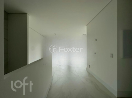 Image 2 - 856842