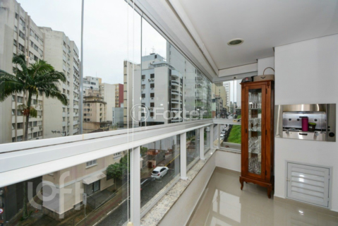 Image 4 - 856875