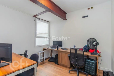 Image 34 - 856888